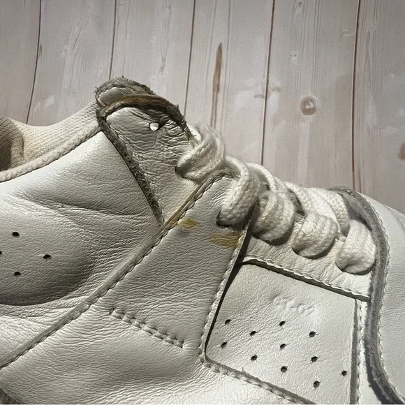 CELINE Womens White Calf Leather High-Top Logo Sneakers
SIZE 36 EU / 6 US - Picture 10 of 15